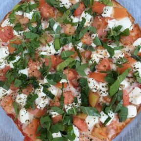 Gluten-free tomato pizza from Pie by the Pound